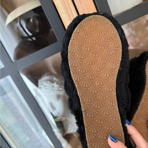 UGG girls Fluff Yeah Slippers slide on sandals faux fur kids fuzzy cozy house - Picture 10 of 13